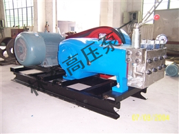 林杰高压泵告诉你小型混泥土泵车在施工时的安全停放