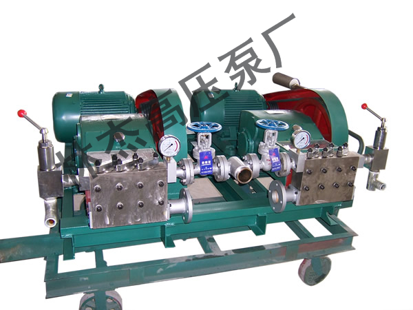 高压清洗泵工作时气泡入水致出水不稳抖动应立即降压停机防故障升级损坏设备